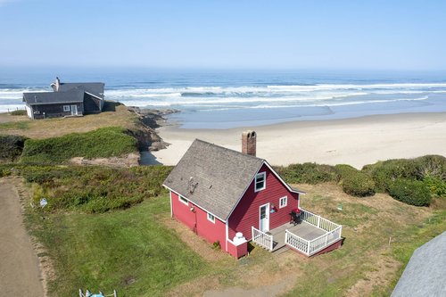 Little Red Hideaway