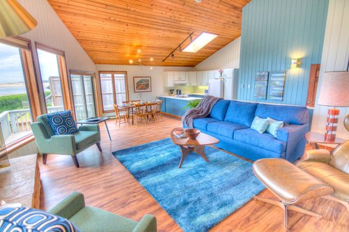 Appreciate the open concept kitchen, dining and living area -all in a bright and sunny room.