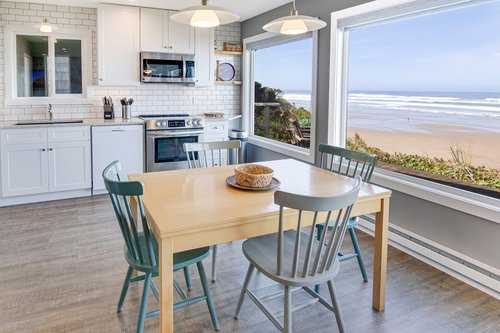 Enjoy all your meals with ocean views.