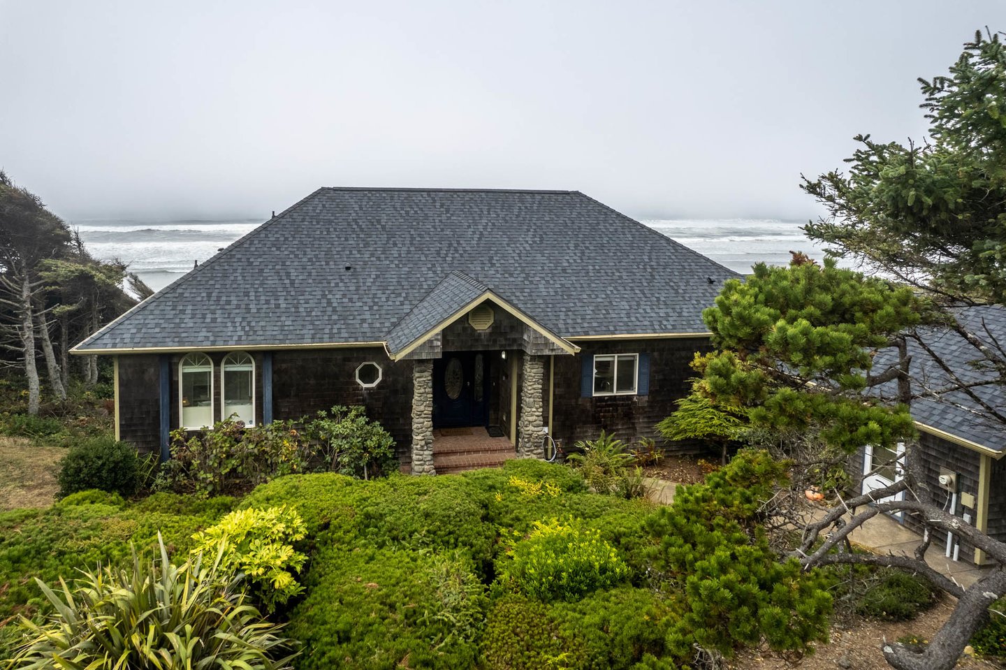 Welcome to The Coastal Jewel in Seal Rock.