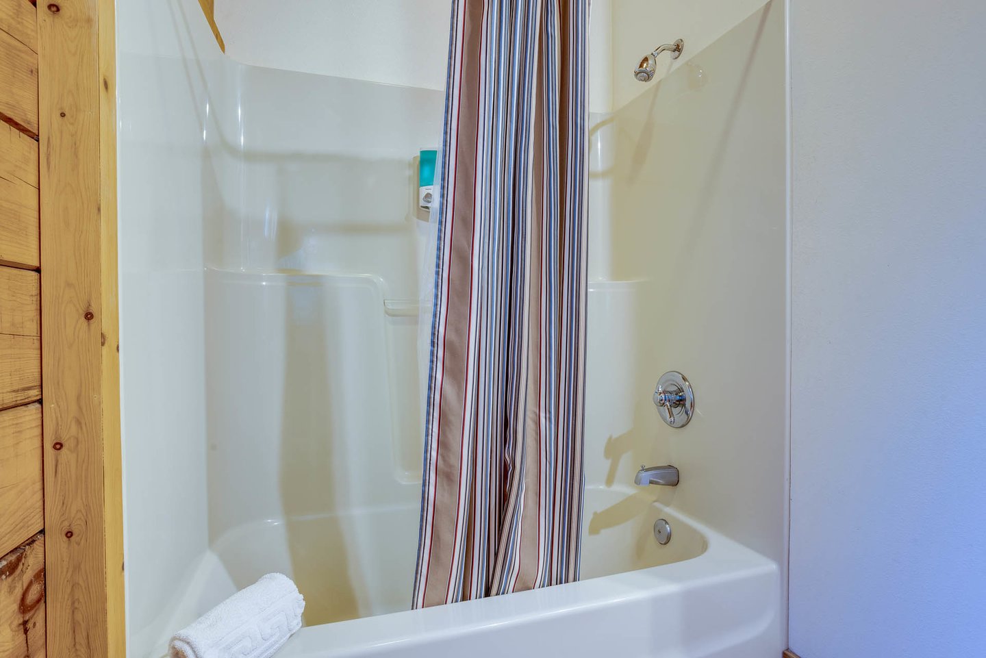 Tub/shower combo in the third bathroom.