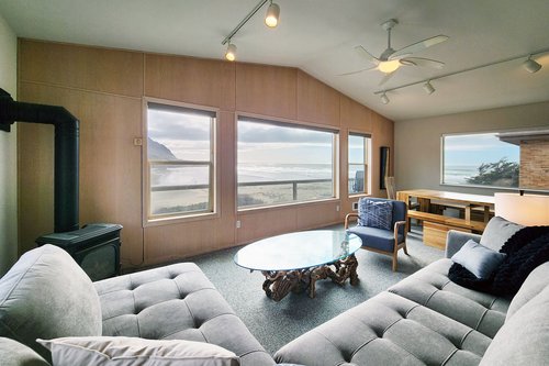 Relax and watch the tides in the bay.